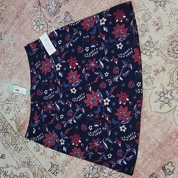 Margaret M Blue Lightweight Pull-On Stretchy Floral Skirt Size L - Picture 1 of 7